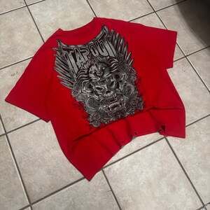 Tapout Mens Size XL Skull Graphics Front and Back 100 % Cotton Short Sleeve